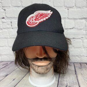 Vintage Nike Team Hat Wool Cap Detroit Red Wings Black Embroidered NHL Hockey